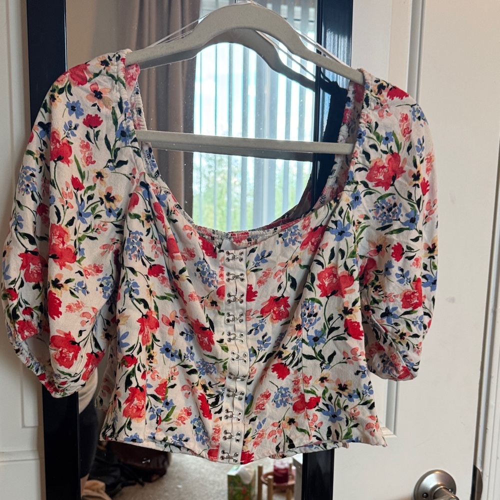 Astr Multicolor Floral Puff Sleeve Blouse